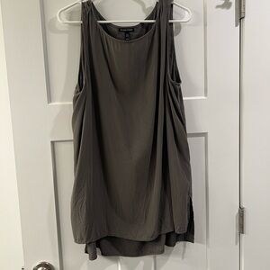 Silk crepe georgette crepe ballet neck tank top with Hi/Low hem